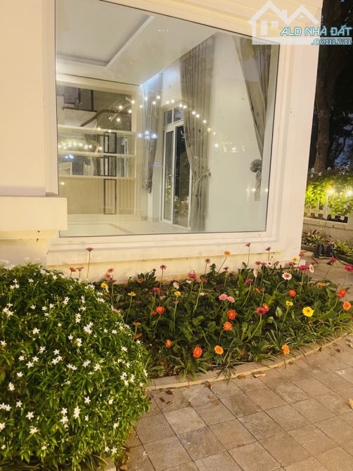 Bán BT đơn lập  Vinhomes Anh Đào 200m - Lô góc 4 mặt thoáng - 70tỷ có bớt - 2