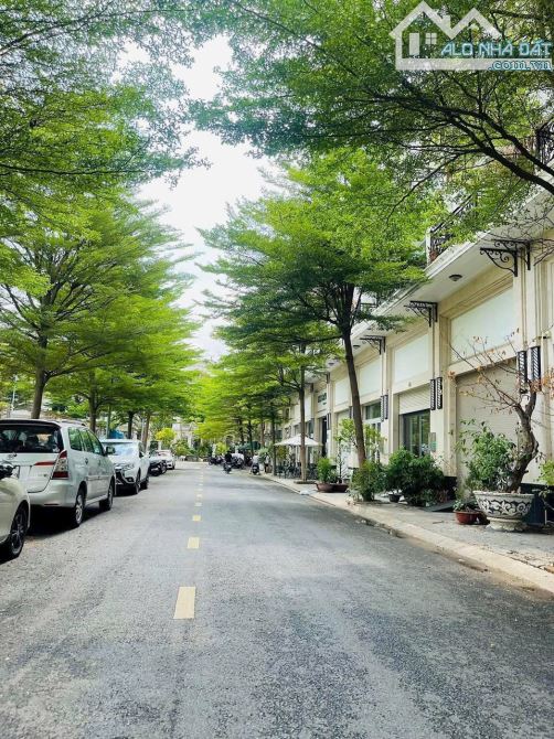Định cư Mỹ - Bán gấp Biệt thự City Land Gò Vấp 100m2 - Có Hầm - chỉ 16 tỷ - 2
