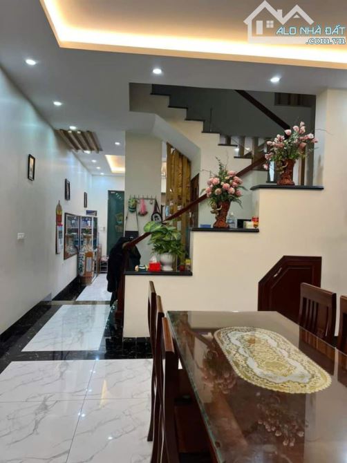 Bán nhà Di Trạch 51m2 - 4.5T - 4 Ngủ, lô góc, ô tô, giá ĐT 5,5 tỷ - 2