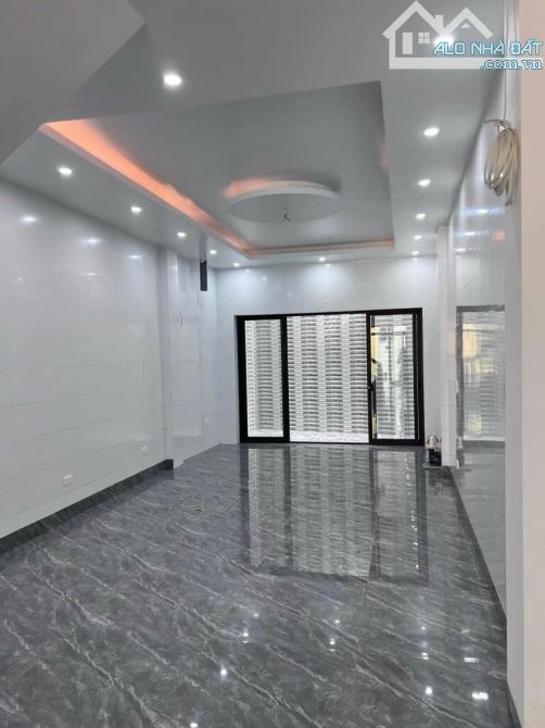 Cho thuê nhà liền kề Vinaconex 21 ngõ 804 đường Quang Trung,70m2x4 tầng Giá 20tr - 2