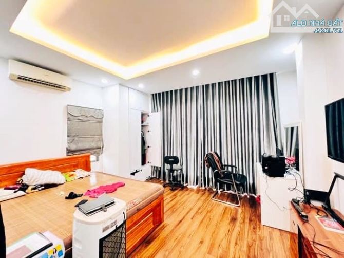 Bán Nhà Hưng Phúc, Vỉa Hè OTO Tránh, Lô Góc 3 Thoáng, View CV Yên Sở, 6T, 60m2, 14.2 Tỷ - 3