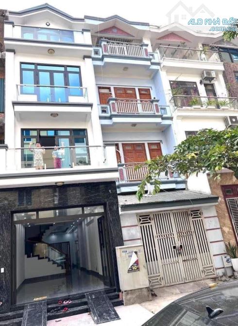 Cho thuê nhà liền kề Vinaconex 21 ngõ 804 đường Quang Trung,70m2x4 tầng Giá 20tr - 3