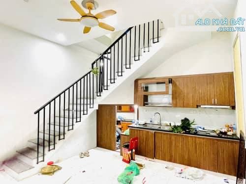 Bán nhà Tôn Đức Thắng giá 5.20 tỷ, diện tích 30m2, 3 tầng, mặt tiền 4.59m - 3