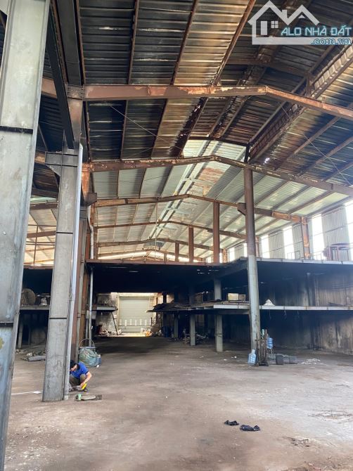NHÀ XƯỞNG+NHÀ 3 TẦNG XUÂN THỚI THƯỢNG HÓC MÔN DT GẦN 1200M2 - 3