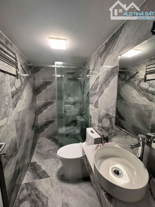 PHÂN LÔ VIP MAI DỊCH CẦU GIẤY 6 TẦNG THANG MÁY  80m 20 TỶ 2 THOÁNG TRƯỚC SAU VỈA HÈ Ô TÔ - 4