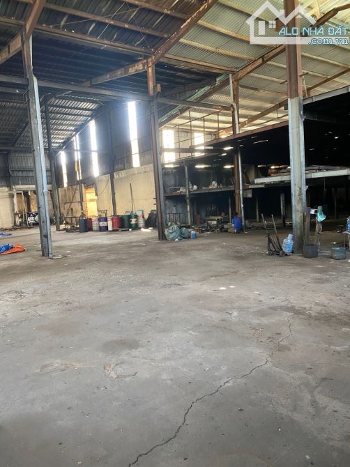 NHÀ XƯỞNG+NHÀ 3 TẦNG XUÂN THỚI THƯỢNG HÓC MÔN DT GẦN 1200M2 - 4