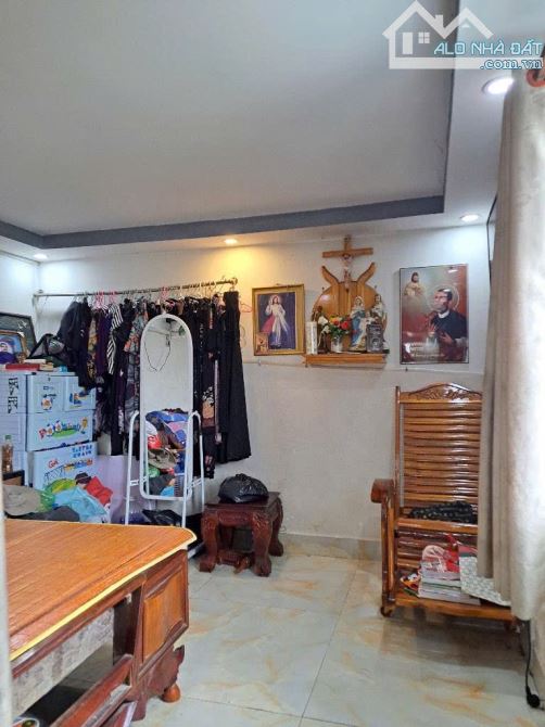 Nhà Lô Góc 3 tầng đường TTH20, phường TÂN THỚI HIỆP , Q12, dt 105m2(5,5mx20m) Hẻm 5m thông - 5