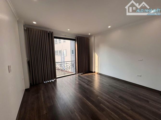 PHÂN LÔ VIP MAI DỊCH CẦU GIẤY 6 TẦNG THANG MÁY  80m 20 TỶ 2 THOÁNG TRƯỚC SAU VỈA HÈ Ô TÔ - 6
