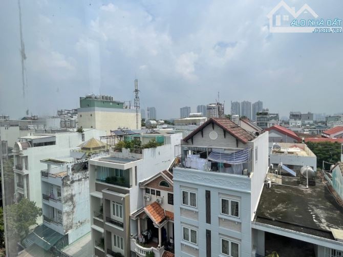 Hotel Mặt Tiền đường số 7 giáp Quận 1 7 tầng.Thu nhập trên 3 tỏi/năm - 7