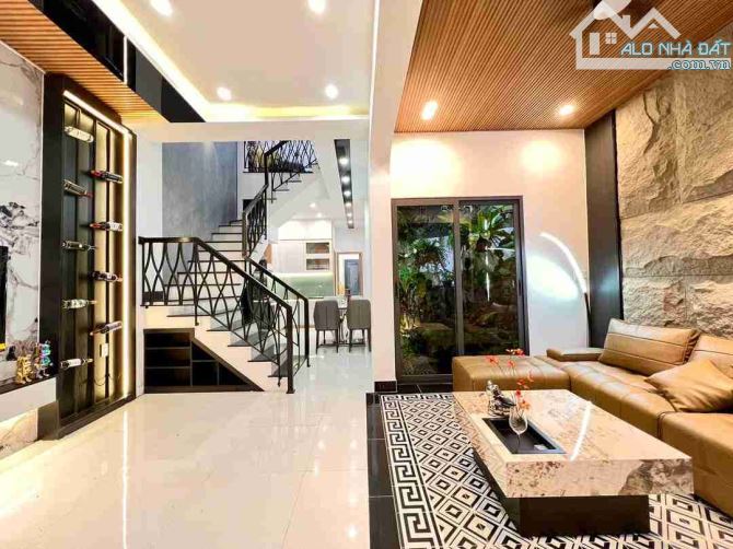 SIÊU PHẨM VILLA MINI NGAY GIỮA LÒNG TP - TT HẢI CHÂU . FULL NỘI THẤT KHÔNG - 9