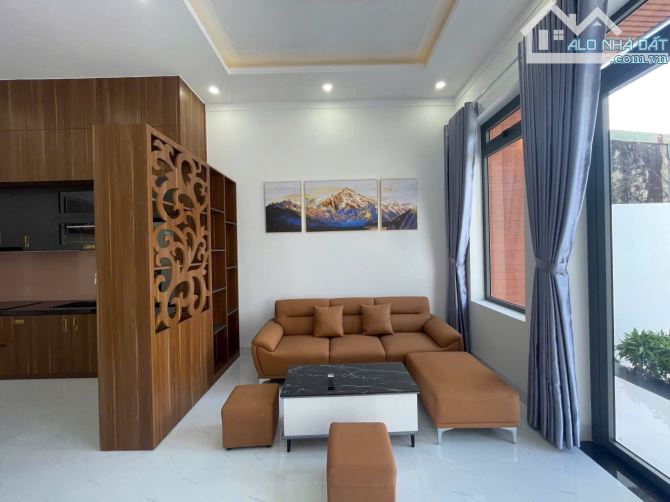 ☀️Bán Nhà mới Hẻm Trần Quý cáp full nội thất ⚘️Diện tích : 5x30m ⚘️Thổ cư 44m² ⚘️ Hướng :