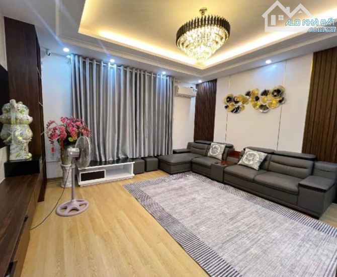 BÁN NHÀ NGUYỄN KHÁNH TOÀN, PHÂN LÔ, ÔTÔ SÁT NHÀ, FULL NỘI THẤT, 2 THOÁNG, 52M2 NHỈNH 11TỶ