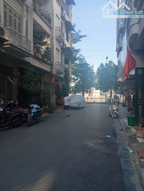 Cho thuê nhà nguyên căn Trường Chinh ,Phương Liệt Thanh Xuân , 45m2 , ô tô tránh làm văn