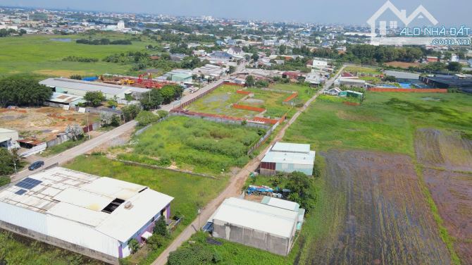 BÁN GẤP TRONG TUẦN ĐẤT NỀN 100M2,SHR,GẦN ĐƯỜNG NGUYỄN THỊ LY,HÓC MÔN,GIÁ 1TY700TR