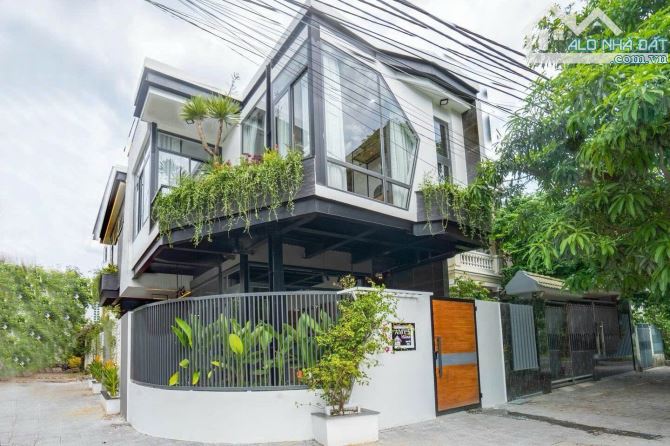 Bán villa 2 mặt tiền biển Sơn Trà