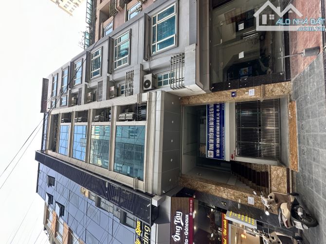 Bán Toà Văn Phòng Phố Dương Khuê DT 70M 9 Tầng Thang Máy Vị Trí Đẹp Gần Phố Nguyễn Hoang