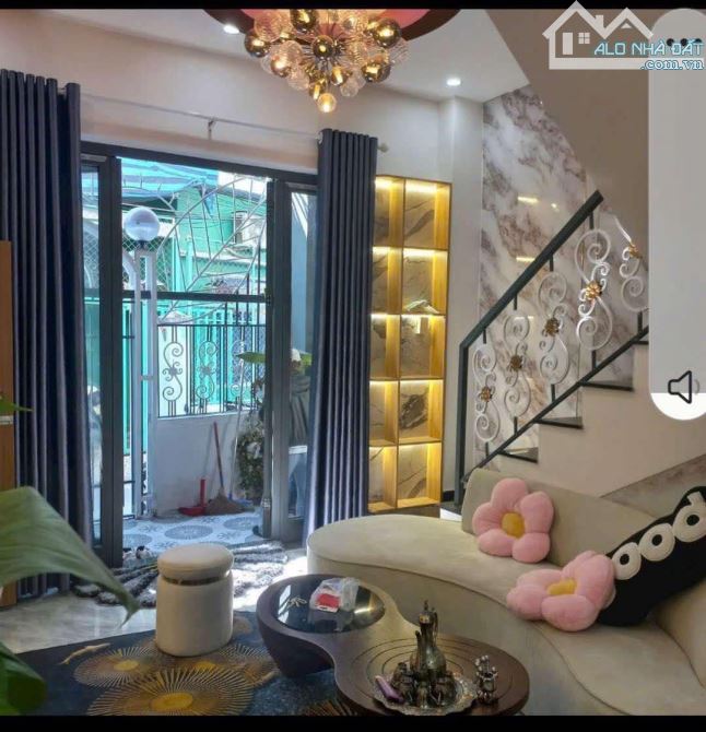 Villa 2 tầng - 3 mặt thoáng - Vài bước ra Tôn Thất Đạm - Nguyễn Tất Thành- kiệt Chuẩn 3m. - 1