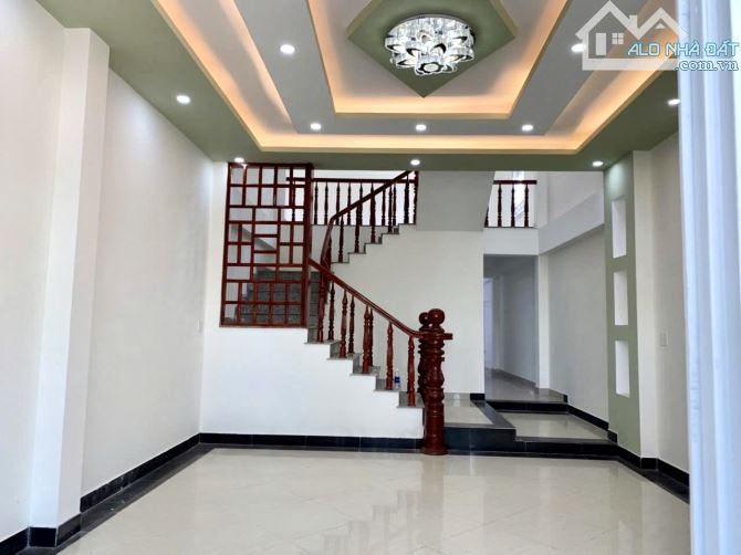 Rẻ Nhất Hoà Xuân - Nhà 3 Tầng - Đường 10m5 - Gần Công Viên - Mới Ở Ngay - Nhỉnh Nhẹ 5Tỷ. - 1