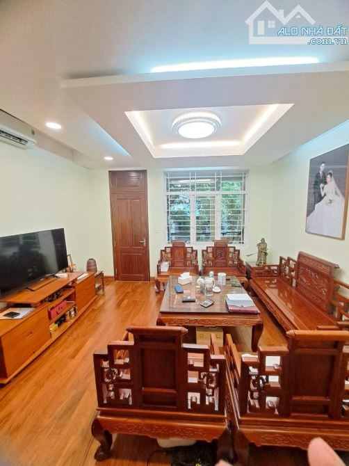 Bán nhà LK khu Làng Việt kiều châu Âu Mỗ Lao Hà Đông - 1