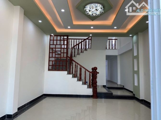 RẺ NHẤT HOÀ XUÂN - NHÀ 3 TẦNG -ĐƯỜNG ĐÔ ĐỐC LÂN 10,5M - GẦN Ô TÔ TIẾN THU - HOÀ XUÂN - ĐÀ - 1