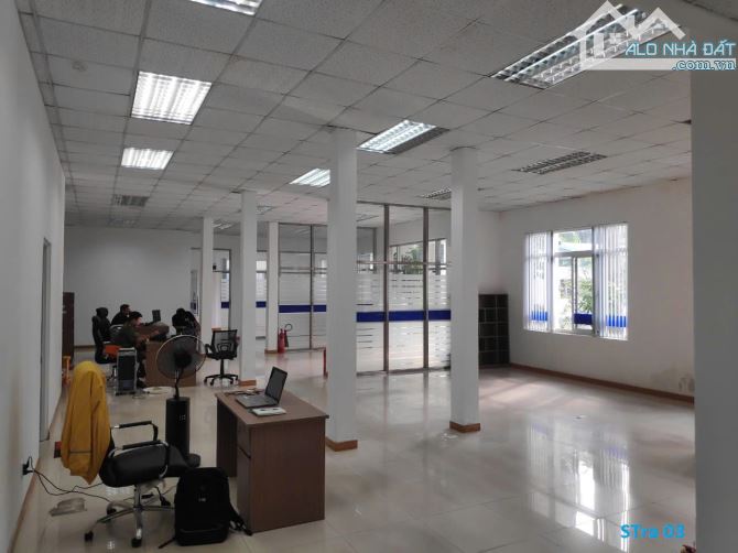 Cho thuê nhà xưởng hẻm đường Phan huy ích tổng dt 2600m2 - 1