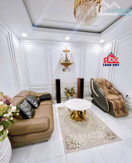 8.9 tỷ nhà 2 Lầu 5*19 DTSD hơn 200m2 . KDC Sunshine . - 1