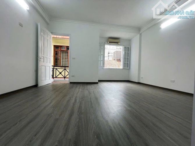 Bán nhà khu Linh Lang ngõ ô tô khu vực nhiều người NN sinh sống ở hoặc kinh doanh đều tốt - 2