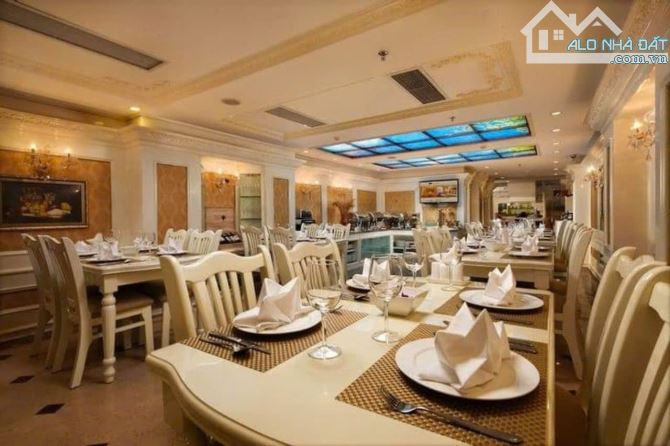 Bán khách sạn 171m2 xây 9 tầng mặt phố Hàng Bông giá 220 tỷ.