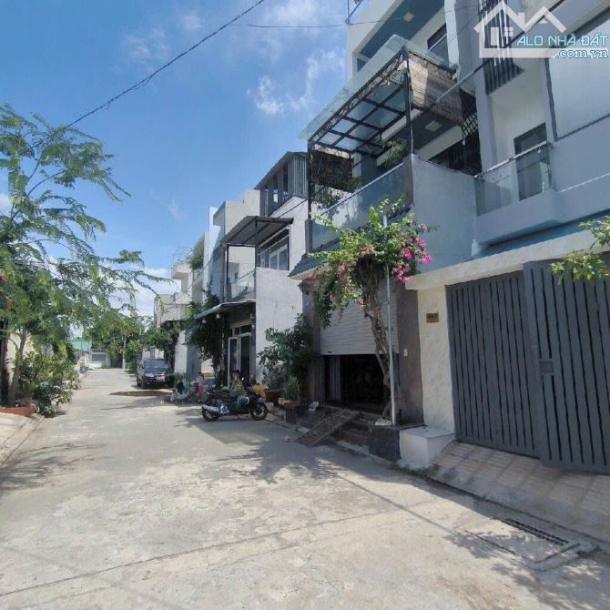 🏠 LÔ ĐẤT ĐẸP VÕ VĂN HÁT - 51m2- Đường 8M - GIÁ 3 TỶ - 2