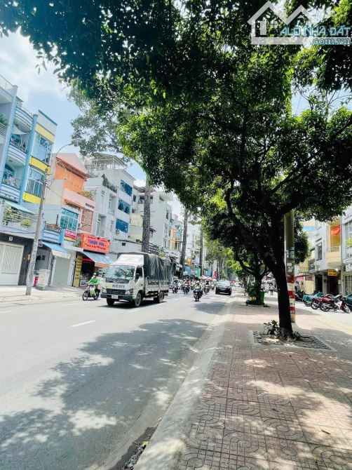Bán nhà mặt tiền 78 Hùng Vương, Phường 1, Quận 10 Ngang 8x25m 185m2 HĐ thuê 100 triệu - 2