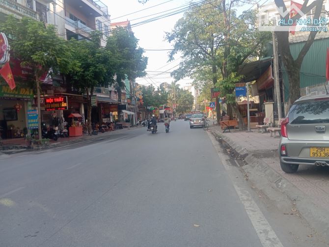 Ngon - Bổ - Rẻ NHÀ DÂN XÂY 2 TẦNG ĐẸP , CHẮC CHẮN - TRỤC CHÍNH Ô TÔ TRÁNH - THOÁNG TRƯỚC S - 2