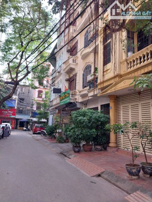 BÁN NHÀ KHU PHÂN LÔ ĐỀN LỪ 49m 4T Kinh Doanh mọi mặt hàng. Chỉ 11 tỷ 8 - 2