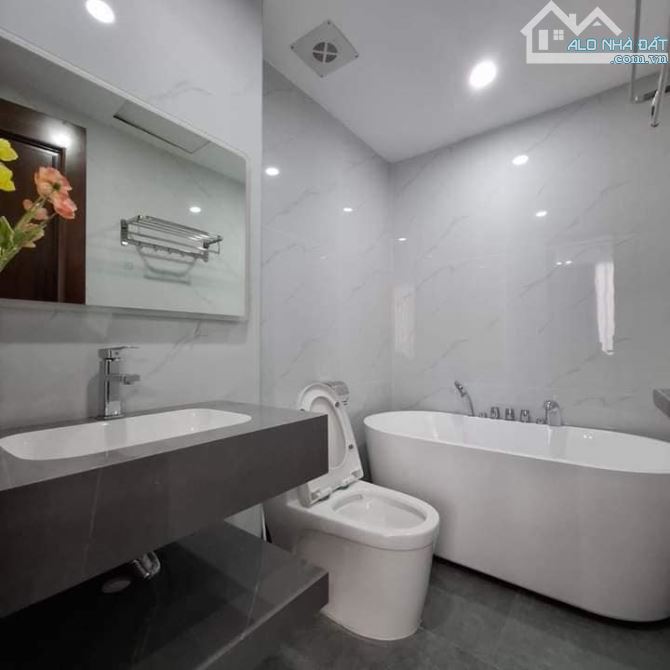 Siêu phẩm nhà đệp ở ngay Vương Thừa Vũ Thanh Xuân. Sổ A4 47m, 7 tầng 3 ngủ MT5m1 Giá 17 tỷ - 3