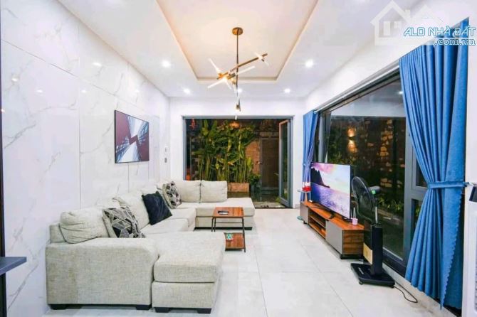 CĂN VILLA MẶT TIỀN ĐƯỜNG 10m SƠN TRÀ CÓ HỒ BƠI DOANH THU TỐT KHU VỰC TIỀM NĂNG - 3