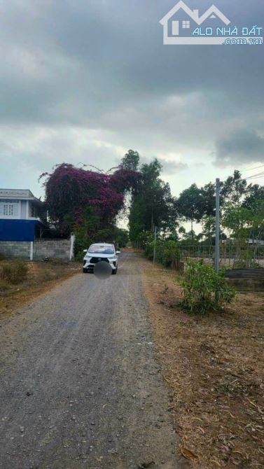 Bán gấp trong tuần đất MT và sát 25C Nhơn Trạch, giá rẻ 1,4ty/262m, SR chính chủ.GỌI NGAY - 3