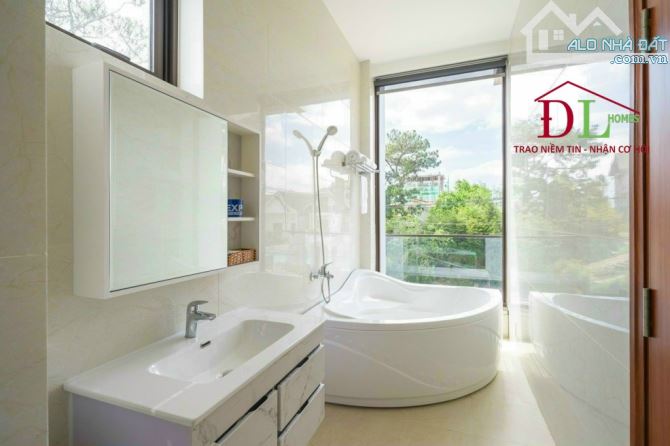 SIÊU PHẨM ĐẦU TƯ biệt thự mặt tiền Hùng Vương Đà Lạt view đẹp 250m2 giá 35 tỷ - 3