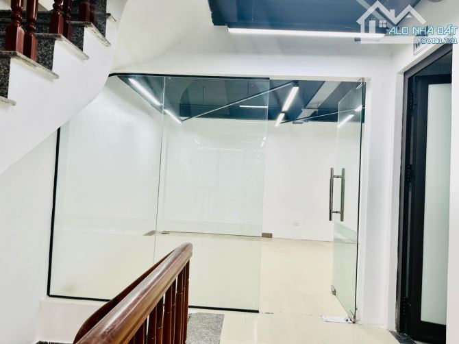 Bán Toà Văn Phòng Phố Dương Khuê DT 70M 9 Tầng Thang Máy Vị Trí Đẹp Gần Phố Nguyễn Hoang - 4