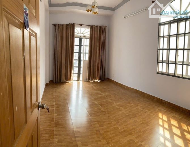 LÊ VĂN DUYỆT - HẺM Ô TÔ TRẢI NHỰA 8M - 70M2 CN ĐỦ - SỔ VUÔNG - 4 TẦNG - CHỈ 8.X TỶ - 5