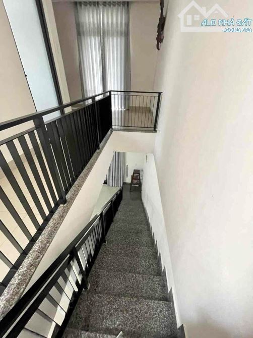 Bán Nhà Mặt Tiền Dương Thị Xuân Quý - 2 Tầng - 105m2 - MT 5m - Gần Biển -Ở Ngay - 10tỷ8. - 5