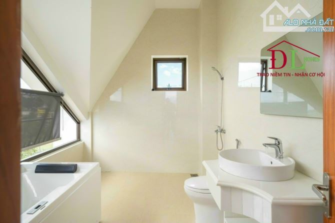 SIÊU PHẨM ĐẦU TƯ biệt thự mặt tiền Hùng Vương Đà Lạt view đẹp 250m2 giá 35 tỷ - 4
