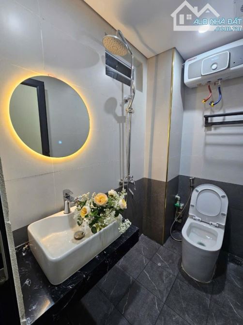 Bán nhà ở Thanh Xuân thu 1.2 tỷ/năm, ô tô vào nhà, 92 m2, mt 6.2m, 7 tầng, 24 tỷ - 6