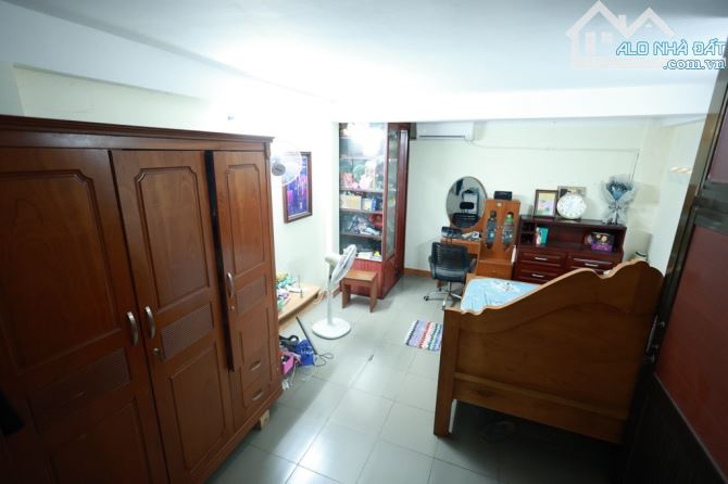 Nhà 3 tầng Mặt tiền đường BÙI VĂN NGỮ, phường HIỆP THÀNH, Q12, dt 117m2 (4mx29m)💰9Tỷ - 6