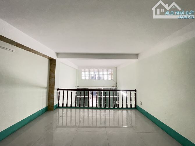 Mặt tiền đường Ung Văn Khiêm Cái Khế nhà trệt lững 3 lầu 256m² - 9