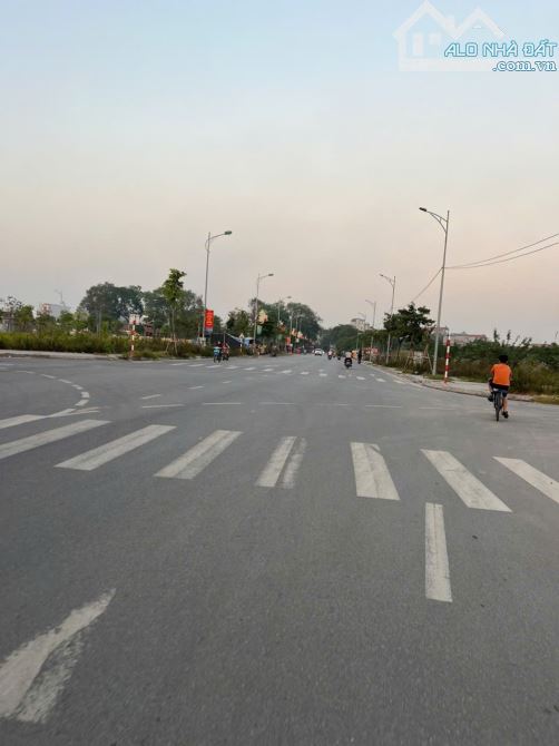 Bán đất khu đấu giá - VÂN HÀ-View sông khuân viên - 9