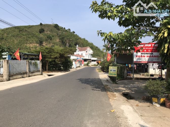 6 sào 200m thổ cư Bảo Lộc lô góc 130m mặt đường.
