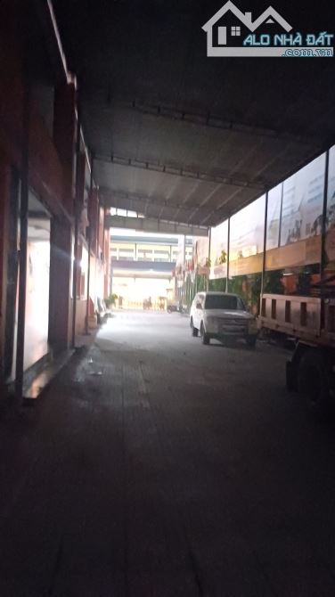 Ngộp Bank, Bán nhà Mặt tiền Quận 12, TTN, 4750m2 (56x85) 6 Tầng, chỉ 270 tỷ