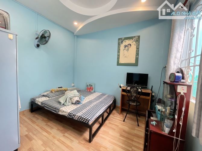 Chị gái gấp bán nhà Nguyễn Văn Khối P.8 Gò Vấp 3 tầng ngang 6,5M 4tỷ6