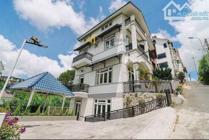 Cần Bán Gấp căn Villa đường oto 4 tầng  229m tại An Sơn Phường 4 Đà Lạt giá 11.9 tỷ