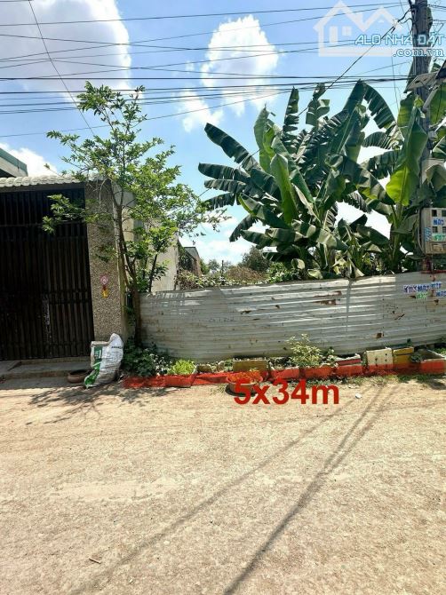 Bán 3 lô đất 170m2 Hữu Thạnh ,Sát Chợ Đức Hòa giá  1 tỷ 350 TRIỆU, Đường Bê Tông