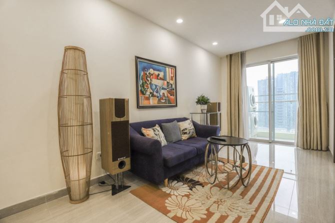 Bán gấp căn hộ tầng cao toà L345 The Links Ciputra- 58M- 2 PN- view city- Giá bán 4.950 tỷ